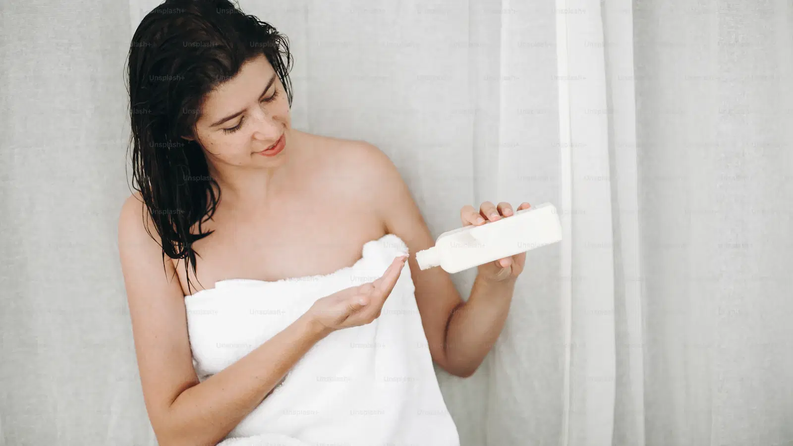 Male body zones diagram showing the different smoothing products needed for face, neck, arms, chest, back, legs, and feet