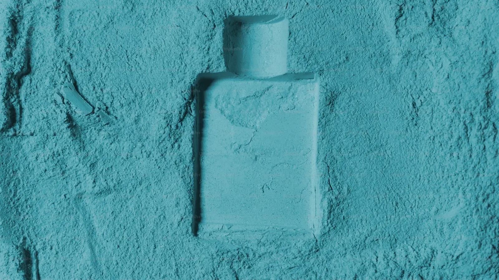 Demonstration of the warm compress technique for an ingrown hair on the lower stomach — wrung-out flannel held flat against the skin for ten minutes